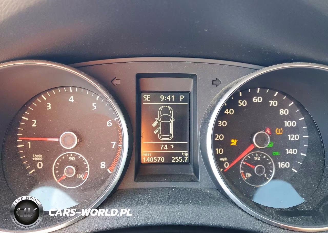 2010 Volkswagen Golf VIN:WVWDA7AJXAW176101 - 9