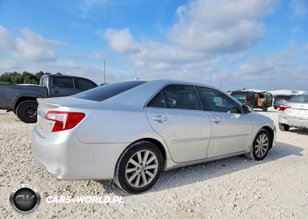 2013 Toyota Camry Xle VIN:4T4BF1FK1DR277536 - 3