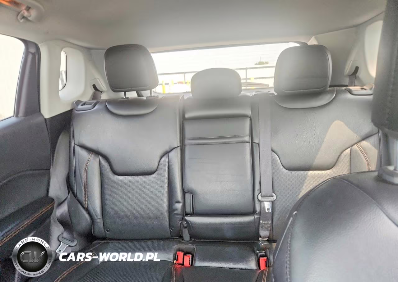 2019 Jeep Compass Limited VIN:3C4NJDCB7KT753411 - 10