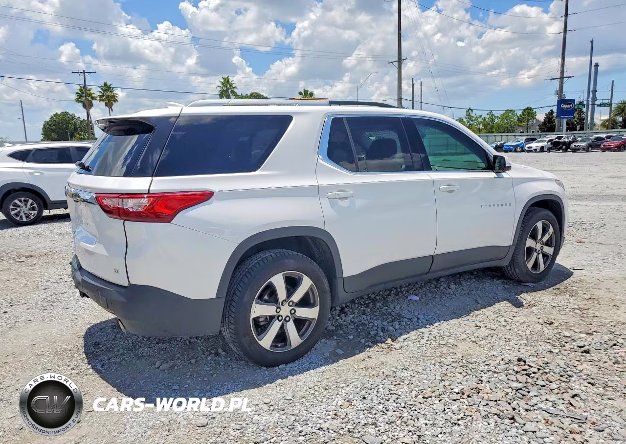 2018 Chevrolet Traverse Lt VIN:1GNERHKW9JJ276112 - 3