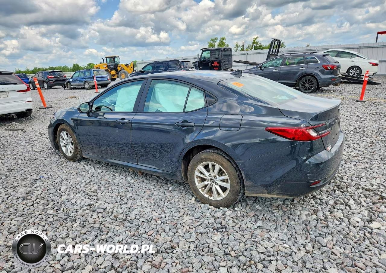 2025 Toyota Camry Le VIN:4T1DAACK5SU590558 - 2