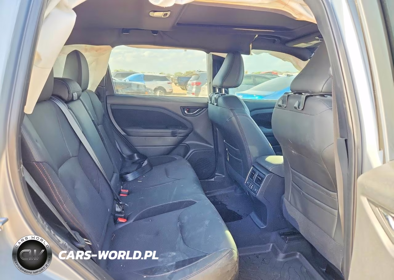 2025 Subaru Forester Touring VIN:JF2SLDTCXSH462858 - 11