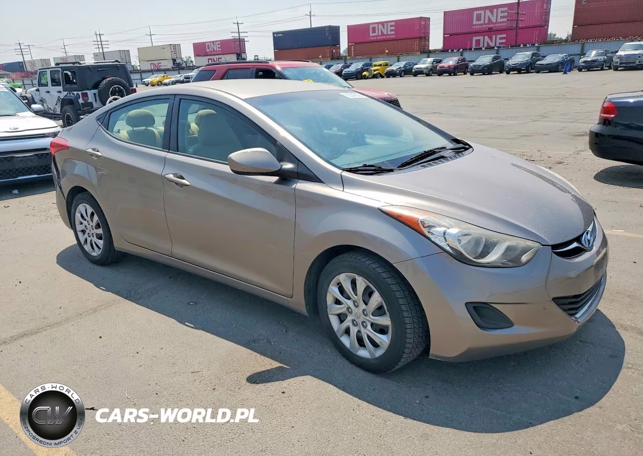 2011 Hyundai Elantra Gls VIN:5NPDH4AE4BH038140 - 4