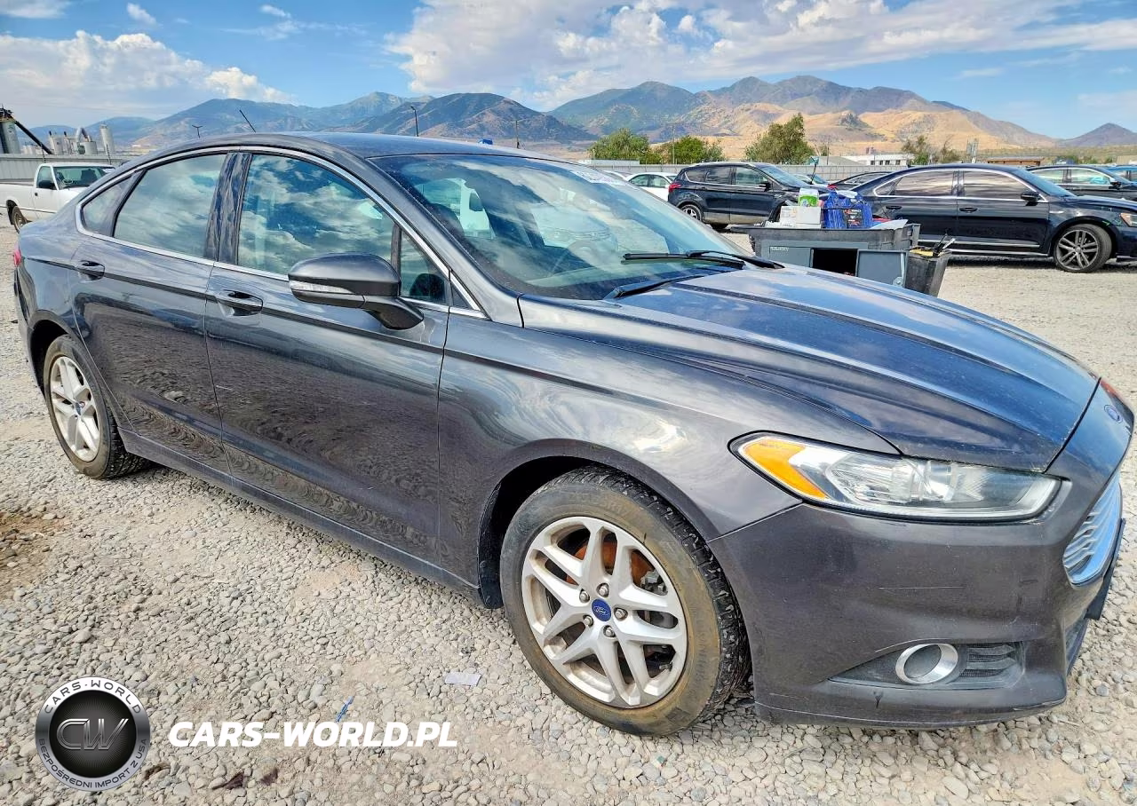 2015 Ford Fusion Se VIN:3FA6P0HD5FR137687 - 4