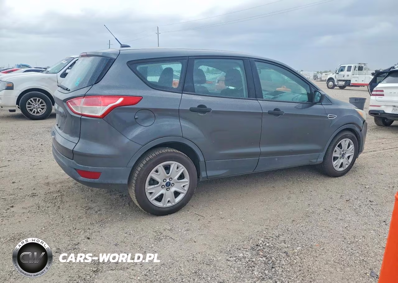 2016 Ford Escape S VIN:1FMCU0F73GUB04003 - 3