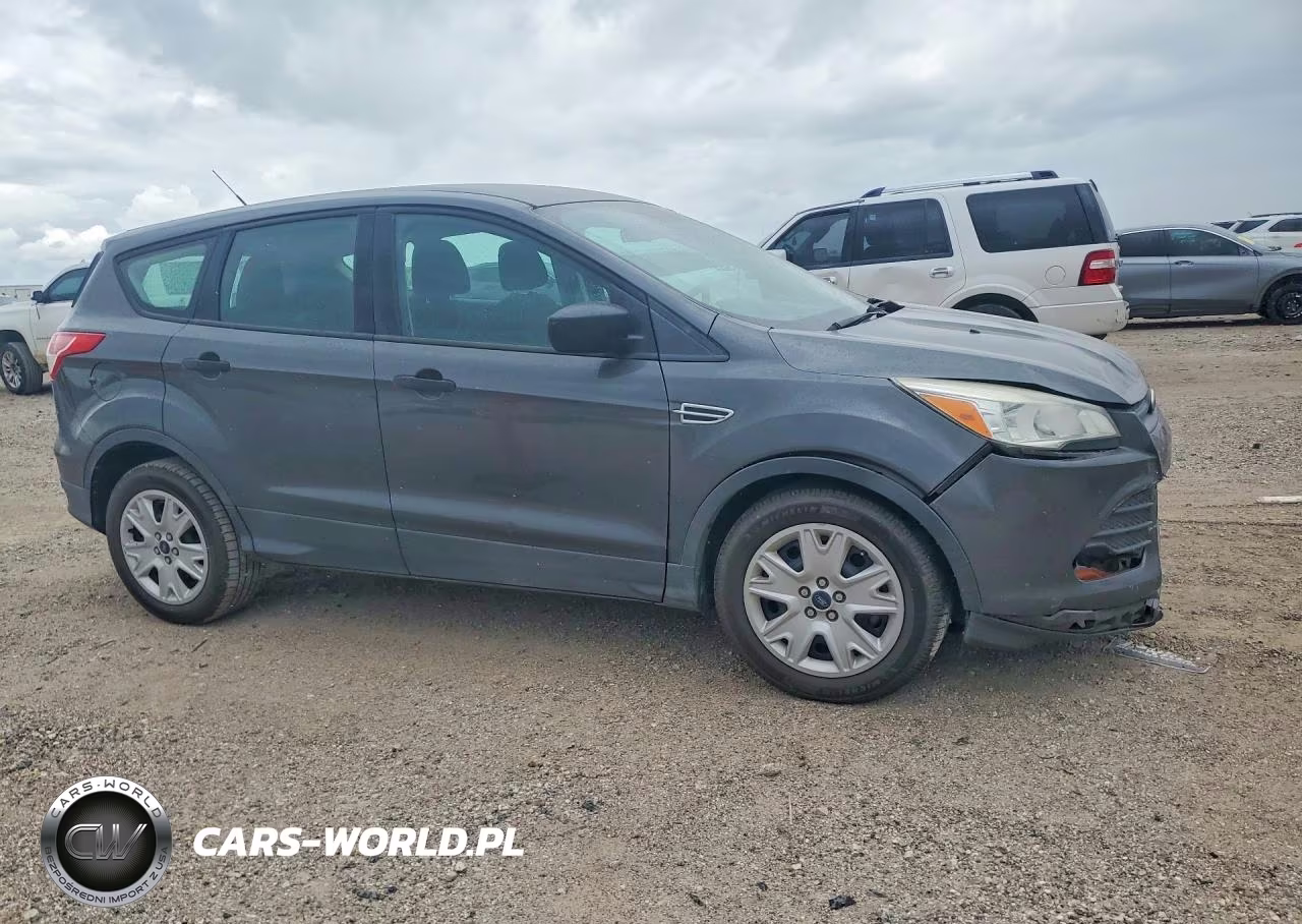 2016 Ford Escape S VIN:1FMCU0F73GUB04003 - 4