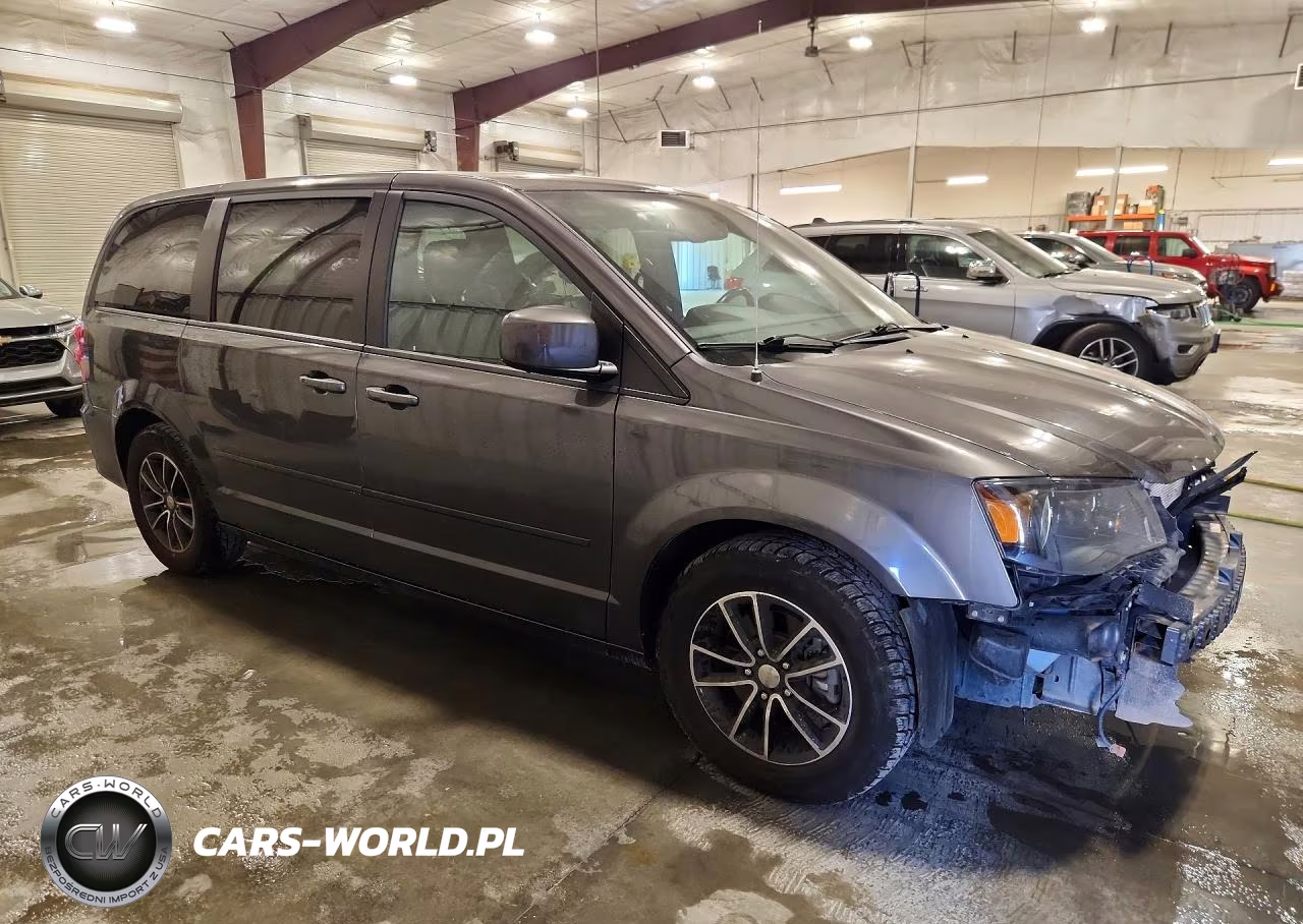 2017 Dodge Grand Caravan Gt VIN:2C4RDGEG8HR663361 - 4