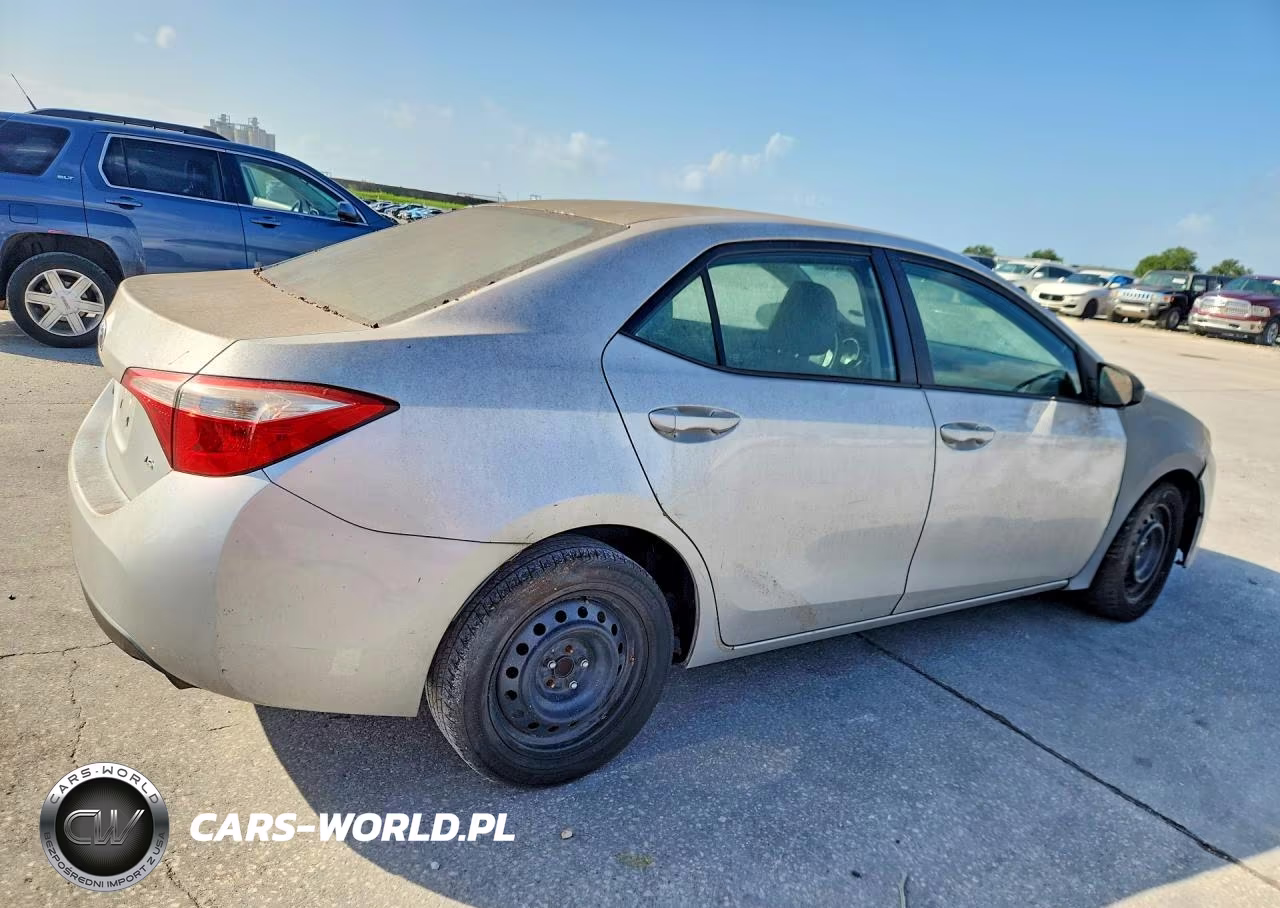 2016 Toyota Corolla Le VIN:5YFBURHE2GP546039 - 3