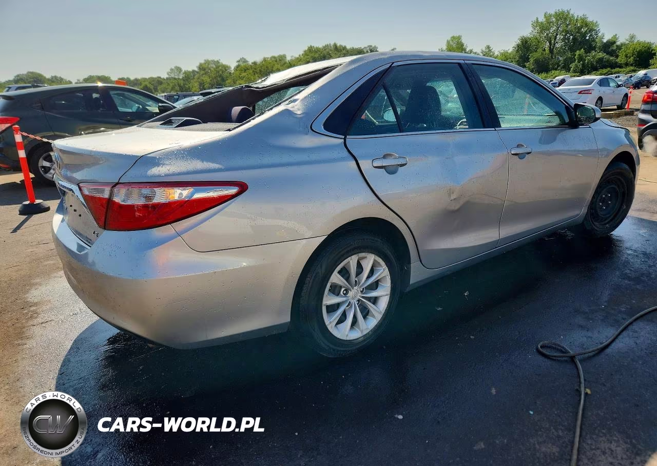 2015 Toyota Camry Le VIN:4T1BF1FK4FU876878 - 3