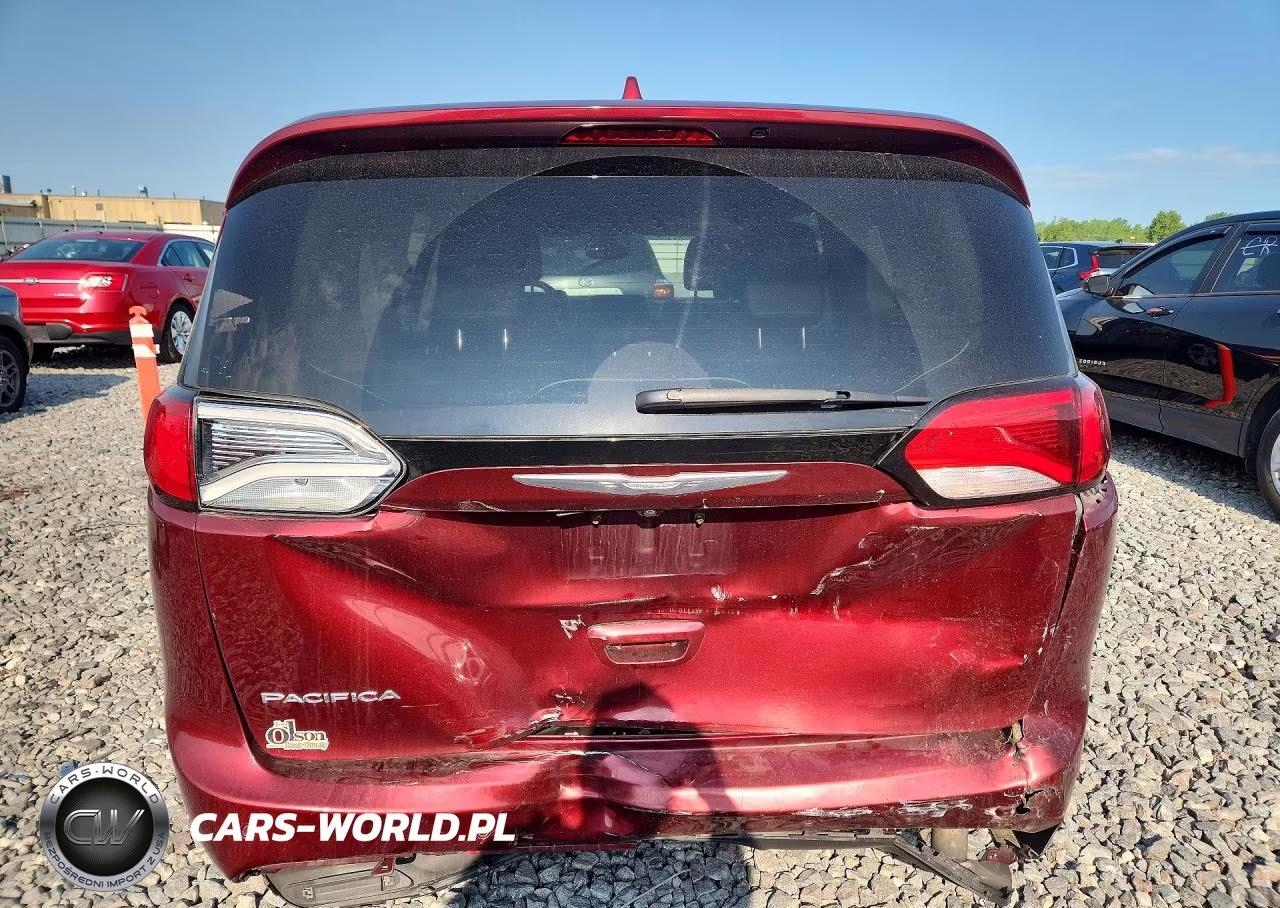 2017 Chrysler Pacifica Touring L VIN:2C4RC1BG4HR509265 - 6