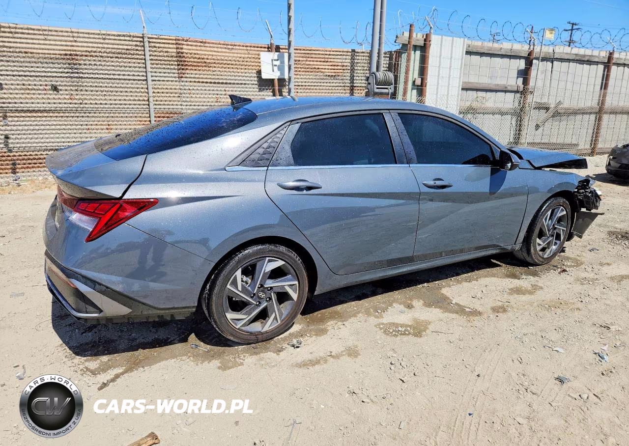 2026 Hyundai Elantra Limited VIN:KMHLP4DG2TU139370 - 3