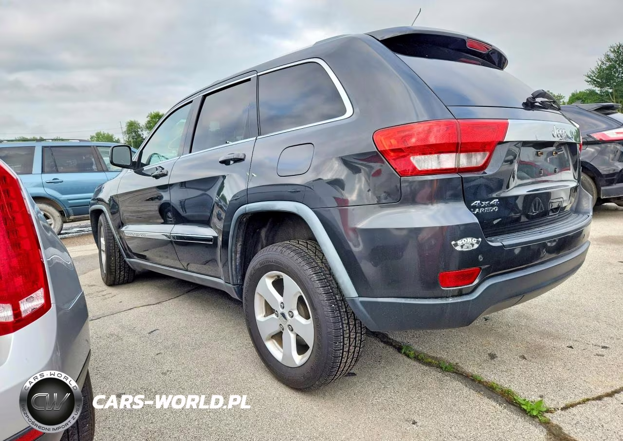 2011 Jeep Grand Cherokee Laredo VIN:1J4RR4GG5BC587685 - 2