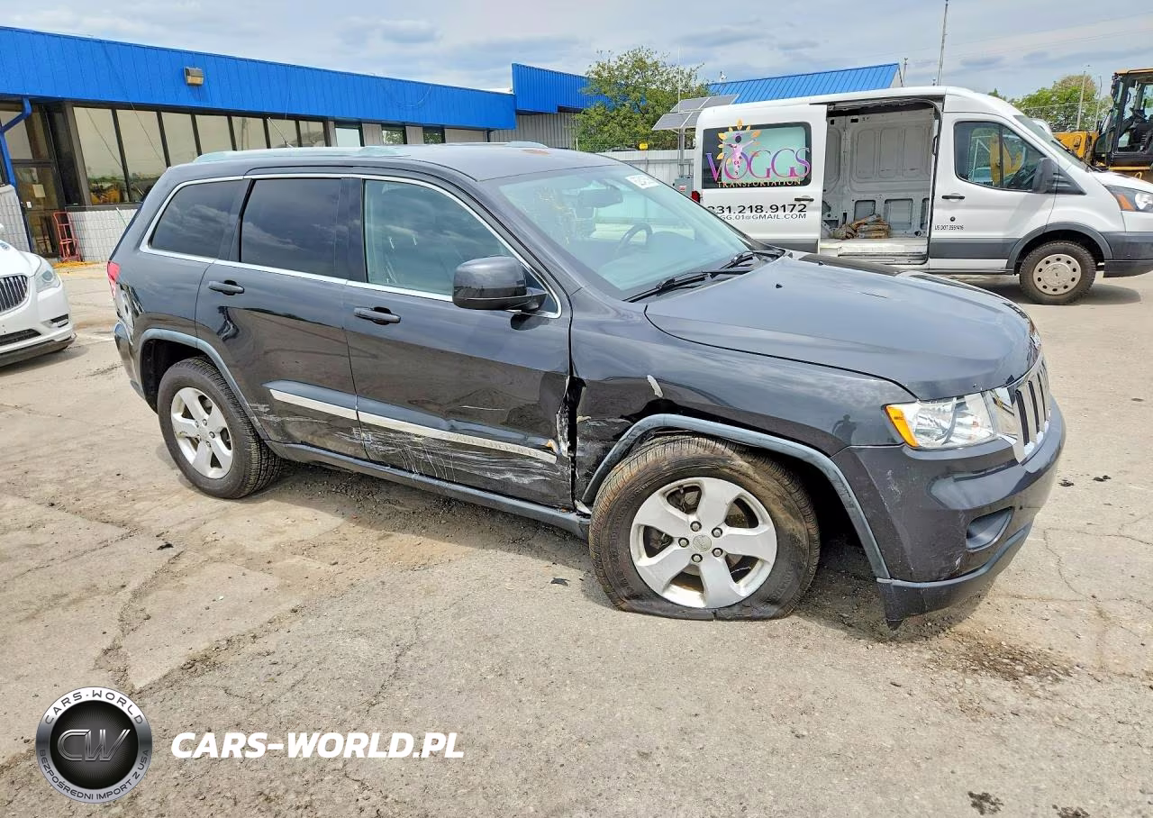 2011 Jeep Grand Cherokee Laredo VIN:1J4RR4GG5BC587685 - 4