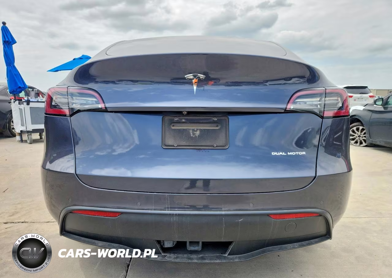 2020 Tesla Model Y VIN:5YJYGDEE0LF015078 - 6