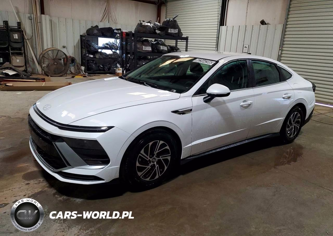 2026 Hyundai Sonata Hybrid Blue VIN:KMHL24JJ6TA160884 - 1