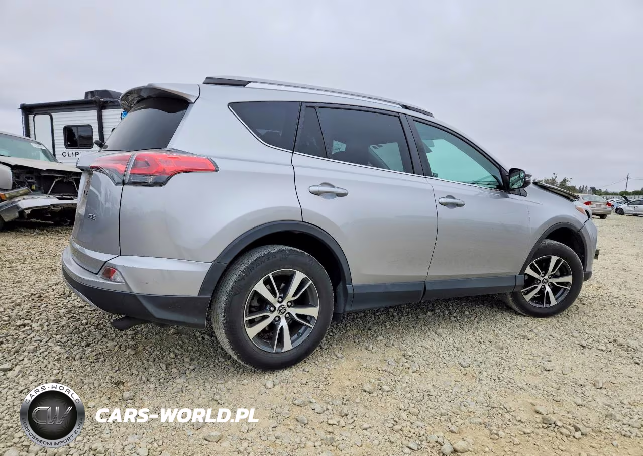 2017 Toyota Rav4 Xle VIN:2T3WFREV7HW374159 - 3