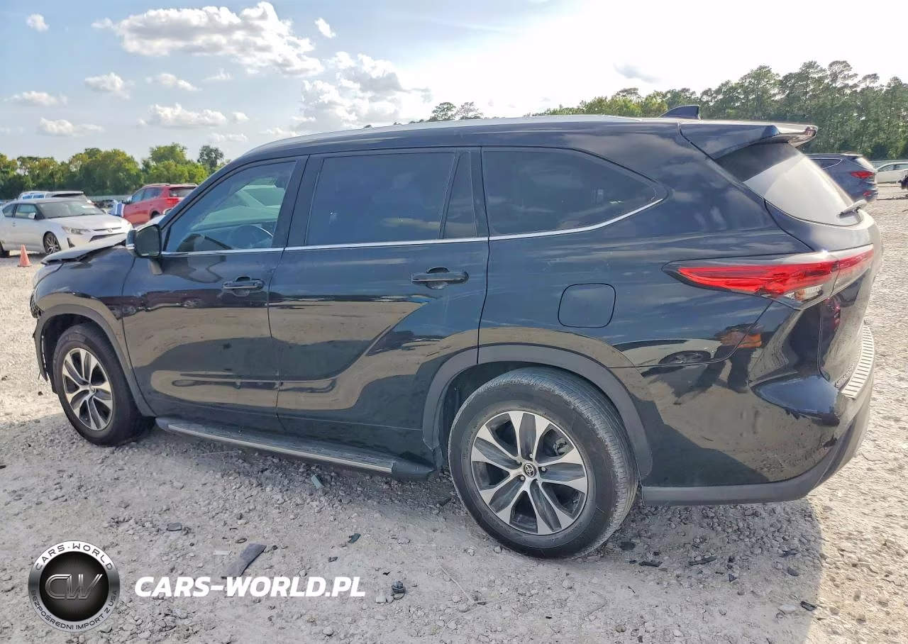2022 Toyota Highlander Xle VIN:5TDGZRAH2NS549152 - 2