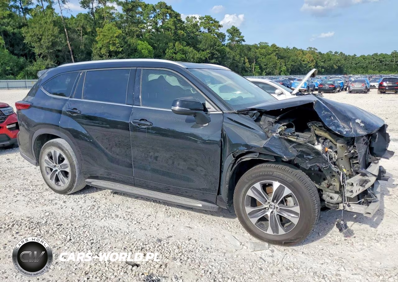 2022 Toyota Highlander Xle VIN:5TDGZRAH2NS549152 - 4