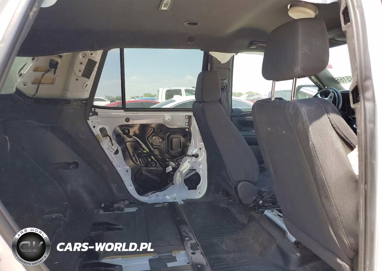 2021 Chevrolet Tahoe C1500 VIN:1GBSCLED4MR297423 - 10