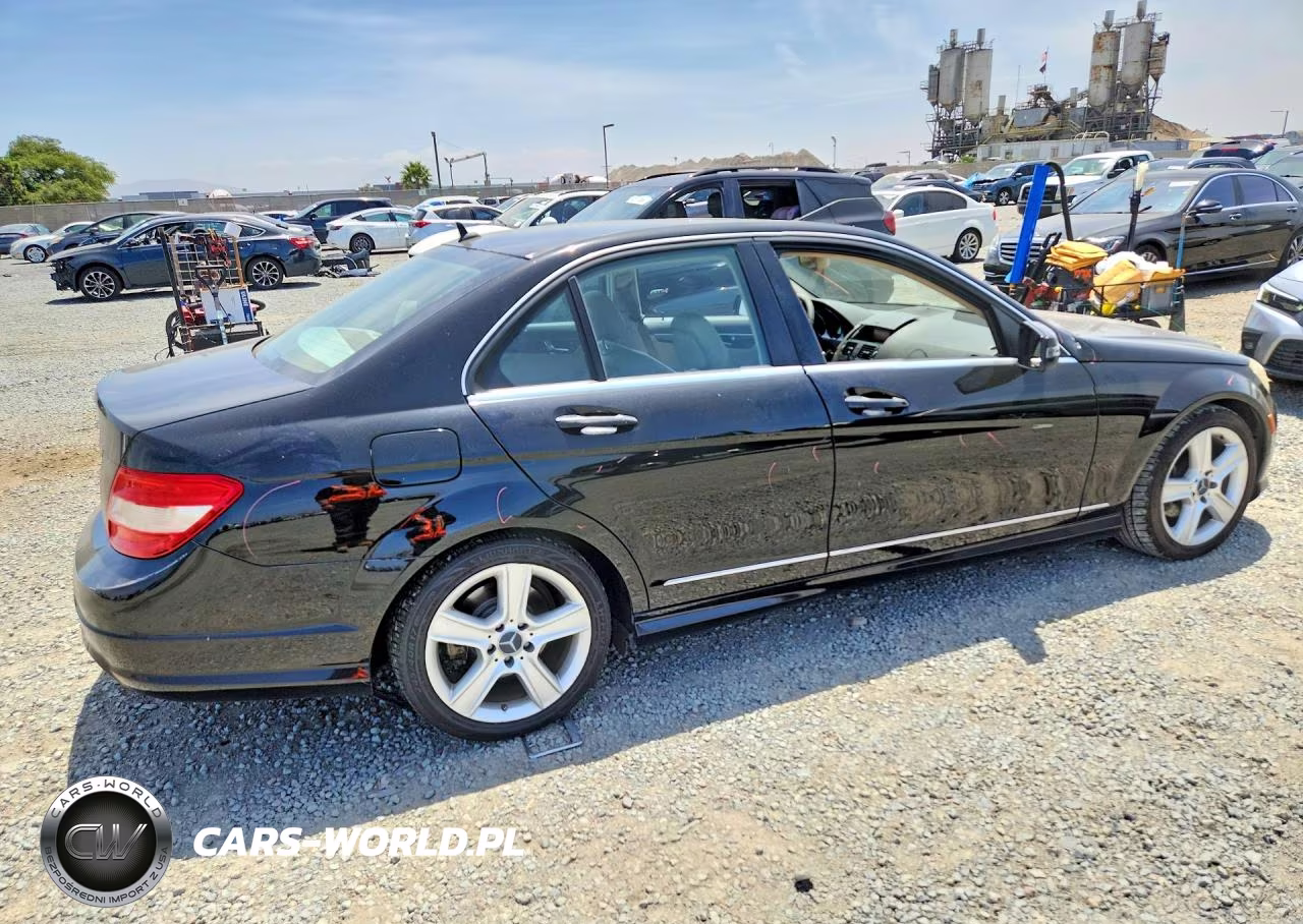 2010 Mercedes-Benz C 300 VIN:WDDGF5EB2AF434848 - 3