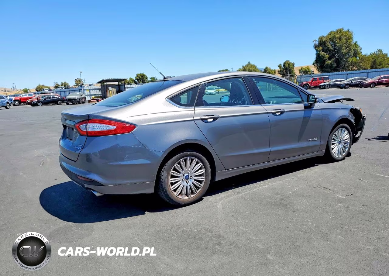 2013 Ford Fusion Se Hybrid VIN:3FA6P0LU7DR103285 - 3