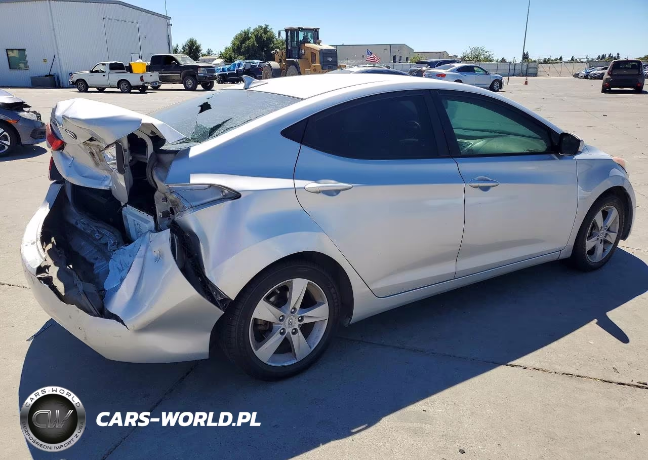 2012 Hyundai Elantra Gls VIN:KMHDH4AE7CU339889 - 3