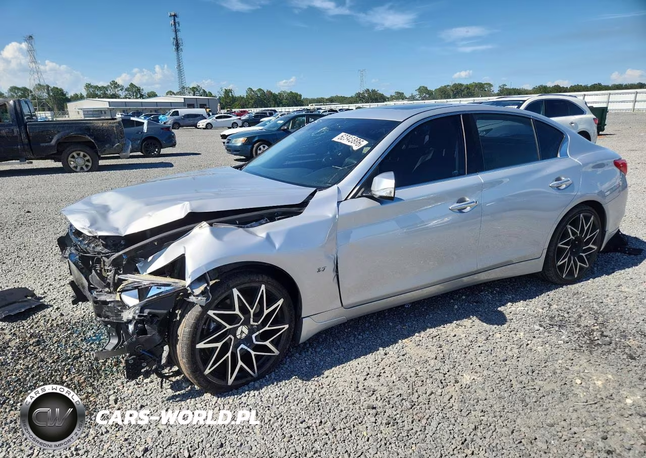 2015 Infiniti Q50 Sport