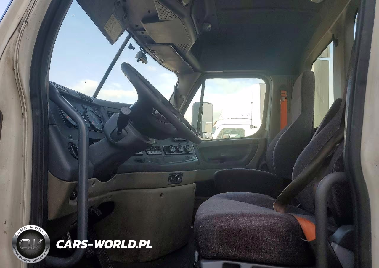 2018 Freightliner Cascadia 113 Semi Truck VIN:3AKBGADV8JSJN2668 - 5