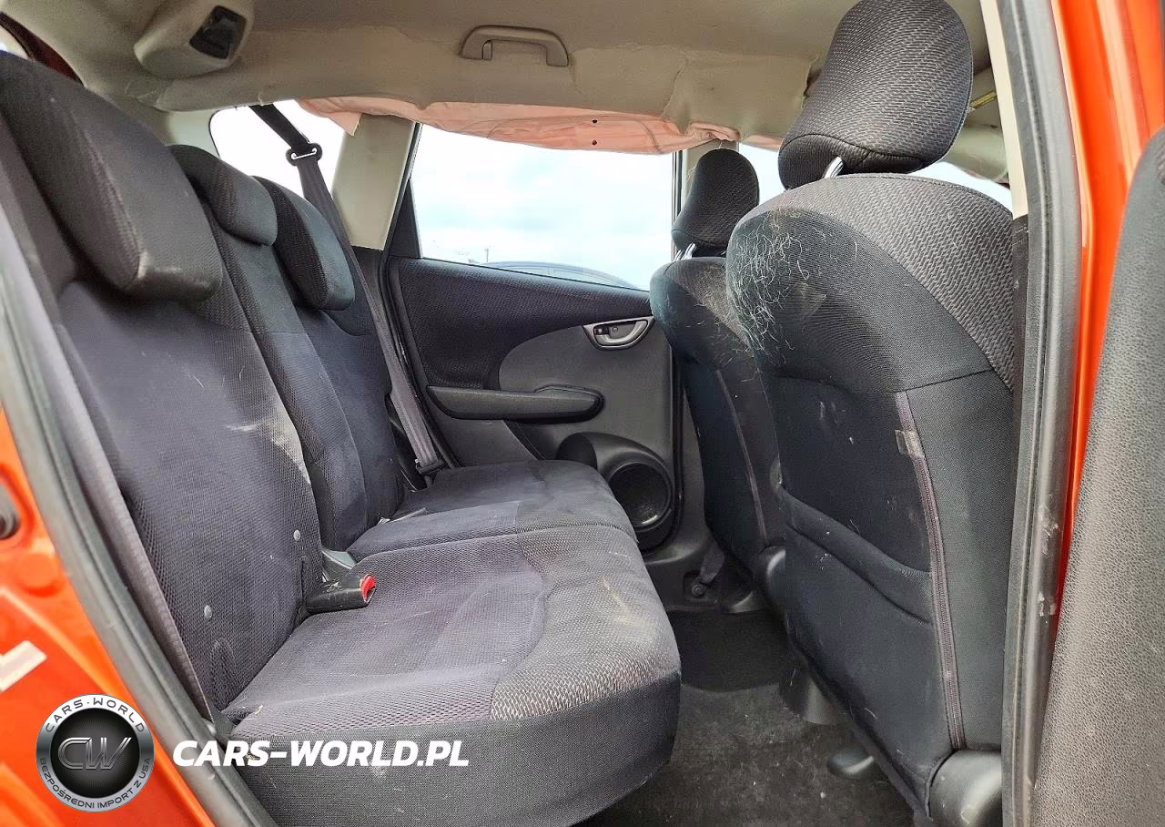 2012 Honda Fit Sport VIN:JHMGE8H53CC012904 - 10