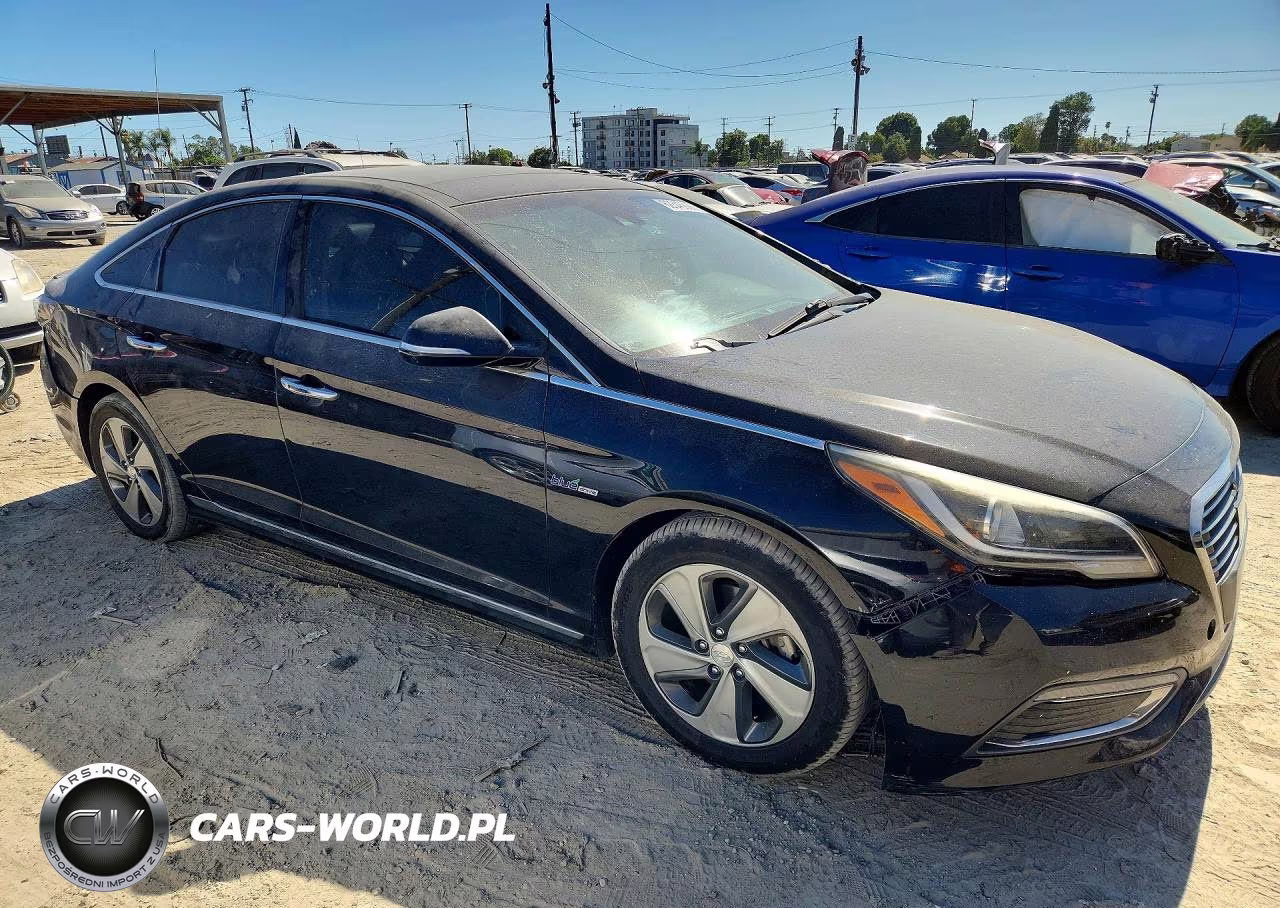 2016 Hyundai Sonata Hybrid Limited VIN:KMHE34L10GA020628 - 4