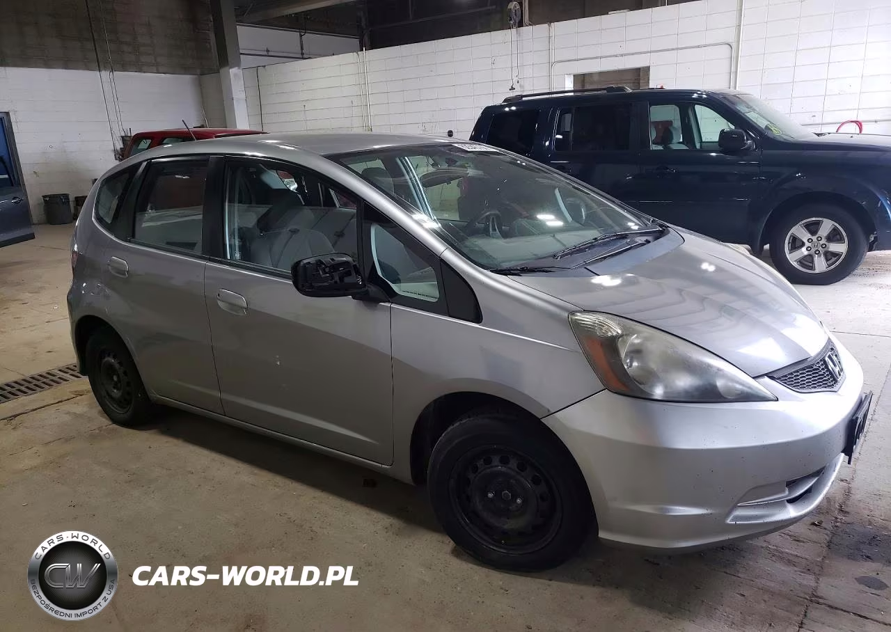 2010 Honda Fit VIN:JHMGE8H23AC019161 - 4