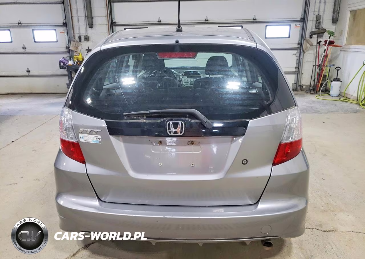 2010 Honda Fit VIN:JHMGE8H23AC019161 - 6