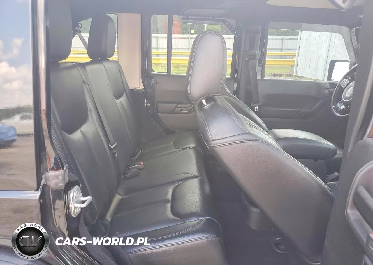 2017 Jeep Wrangler Unlimited Sahara VIN:1C4BJWEG7HL625469 - 10