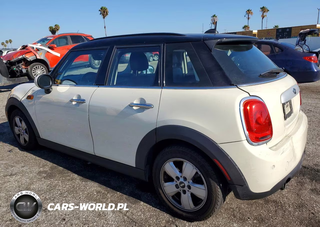 2015 Mini Cooper VIN:WMWXS5C57FT834073 - 2