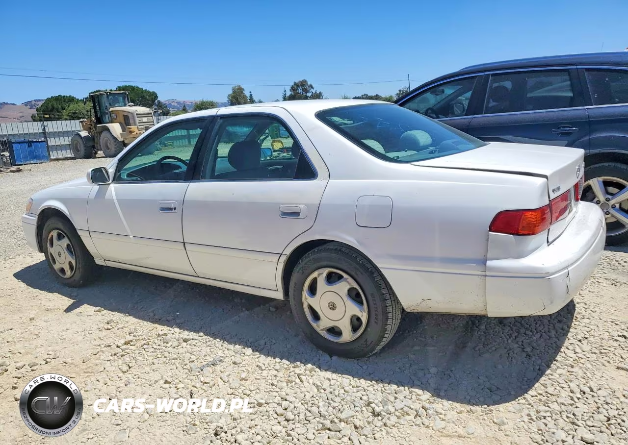 2001 Toyota Camry Le VIN:4T1BG22K51U844698 - 2