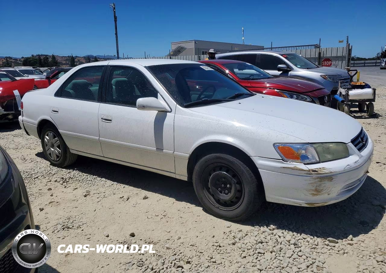 2001 Toyota Camry Le VIN:4T1BG22K51U844698 - 4