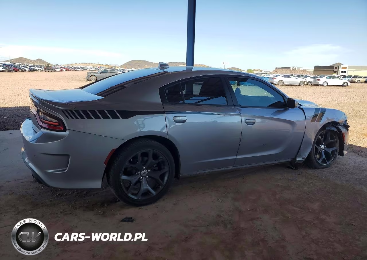 2018 Dodge Charger Sxt Plus VIN:2C3CDXHG2JH232158 - 3