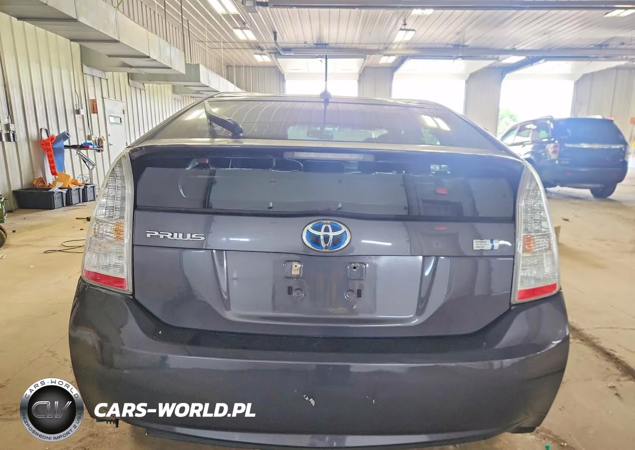 2011 Toyota Prius Two VIN:JTDKN3DU3B5356800 - 6
