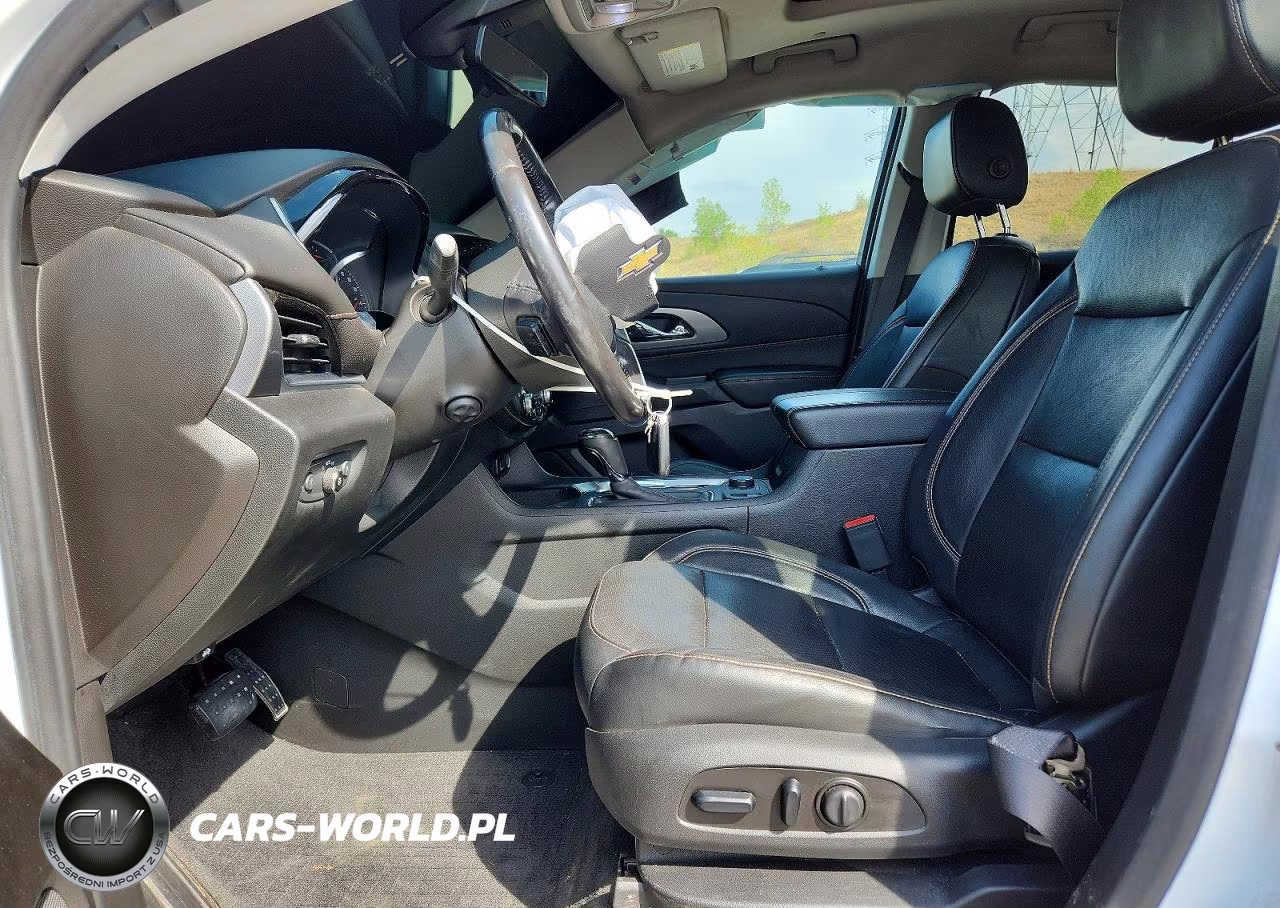 2019 Chevrolet Traverse Premier VIN:1GNEVKKW8KJ282459 - 7