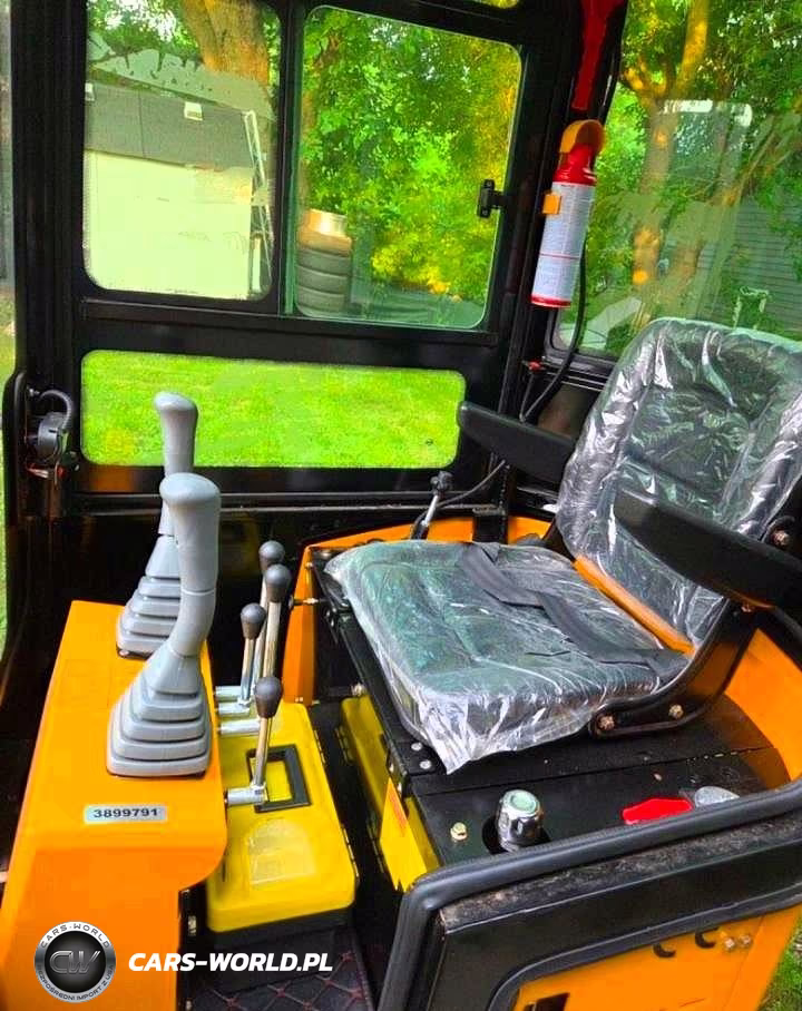 OTHER EXCAVATOR VIN:3899791 - 6