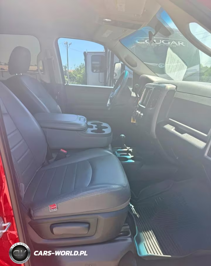 2018 Ram 3500 St VIN:3C63RRGL1JG281172 - 5