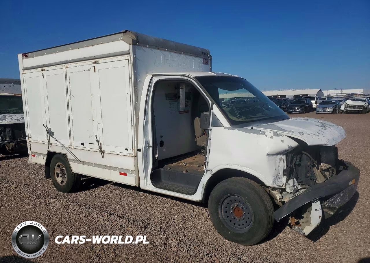 2010 GMC Savana Box Truck VIN:1GD1G2AA7A1154599 - 4