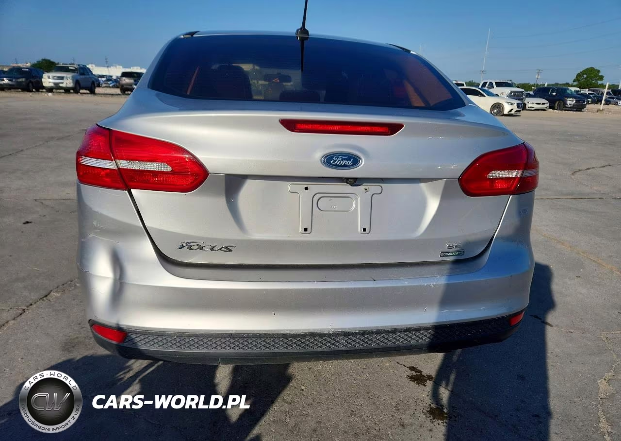 2017 Ford Focus Se VIN:1FADP3FE7HL270747 - 6