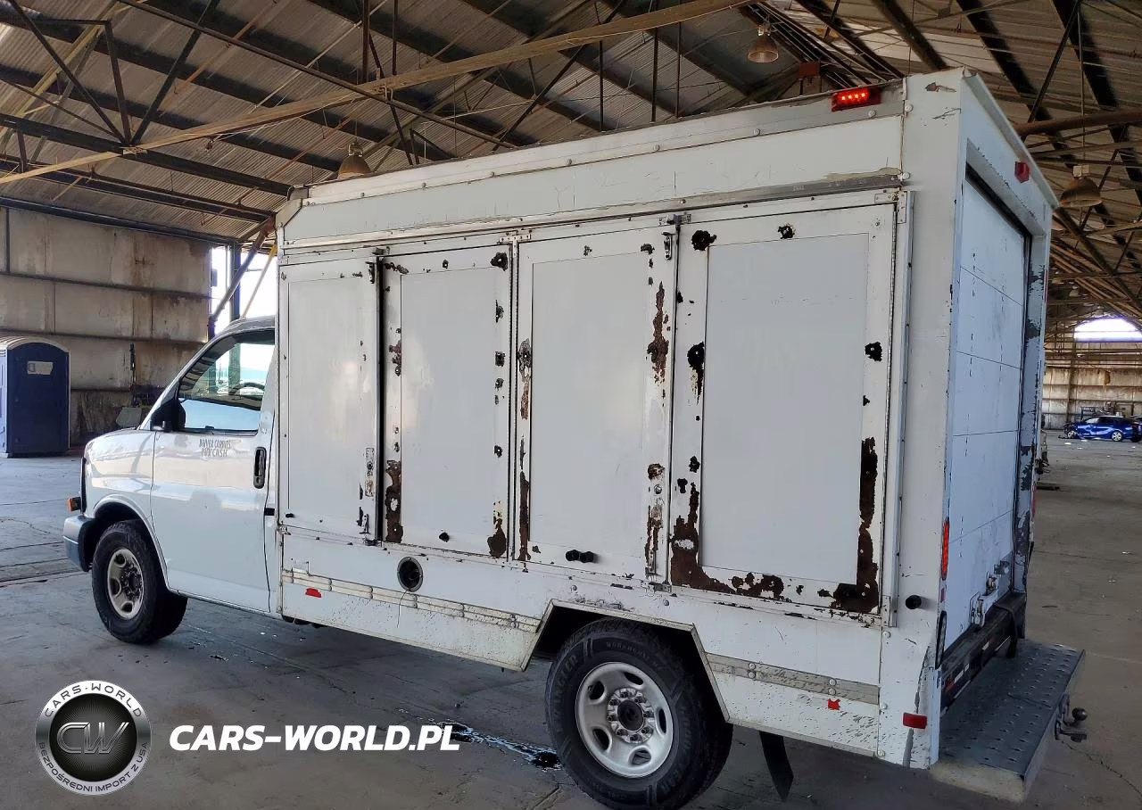 2008 GMC Savana Box Truck VIN:1GDGG31C981911384 - 2