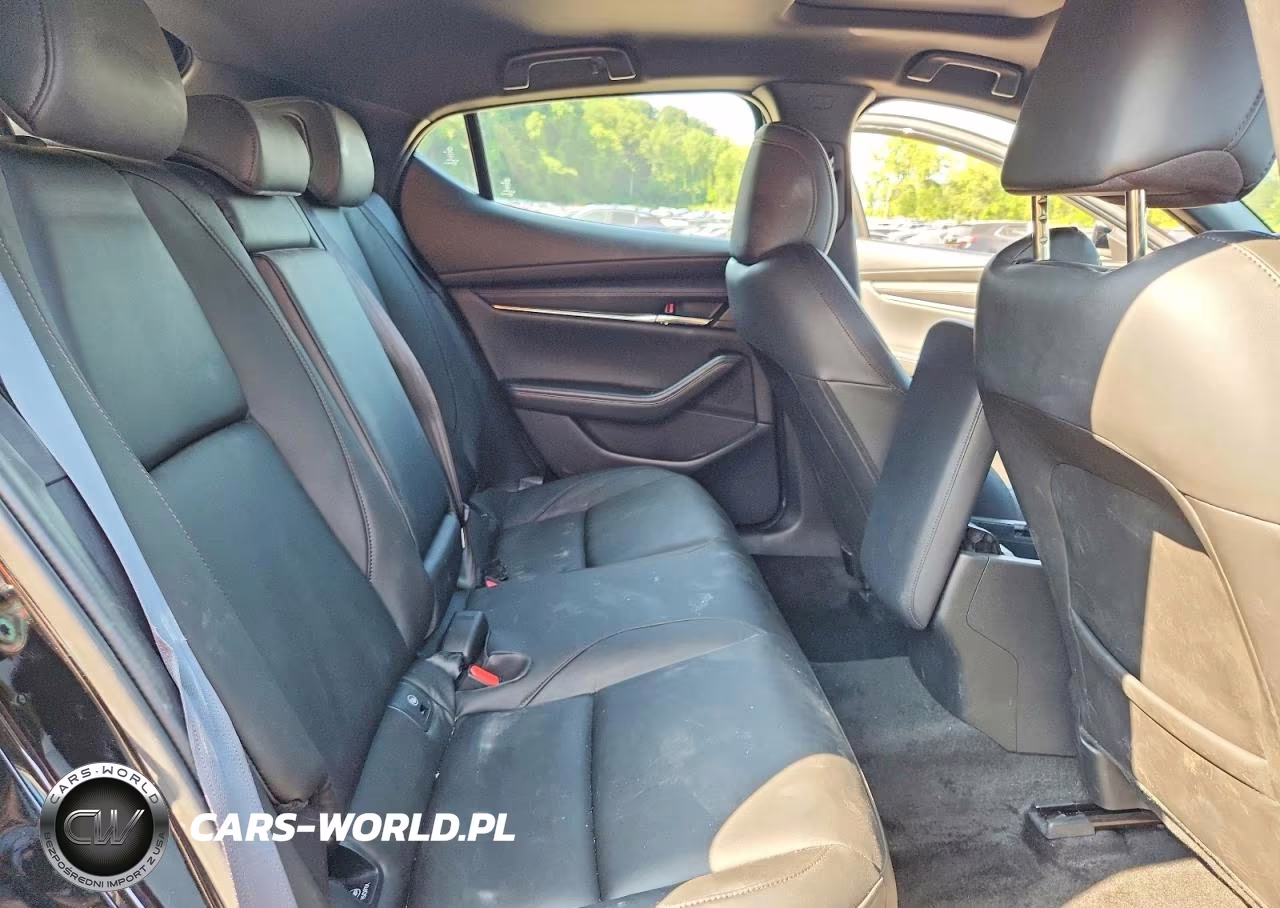 2024 Mazda 3 Preferred VIN:JM1BPALM1R1717362 - 10