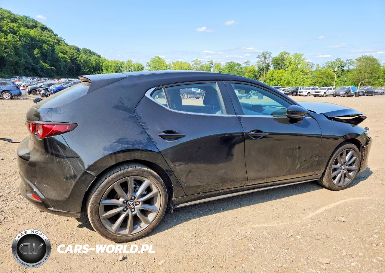 2024 Mazda 3 Preferred VIN:JM1BPALM1R1717362 - 3