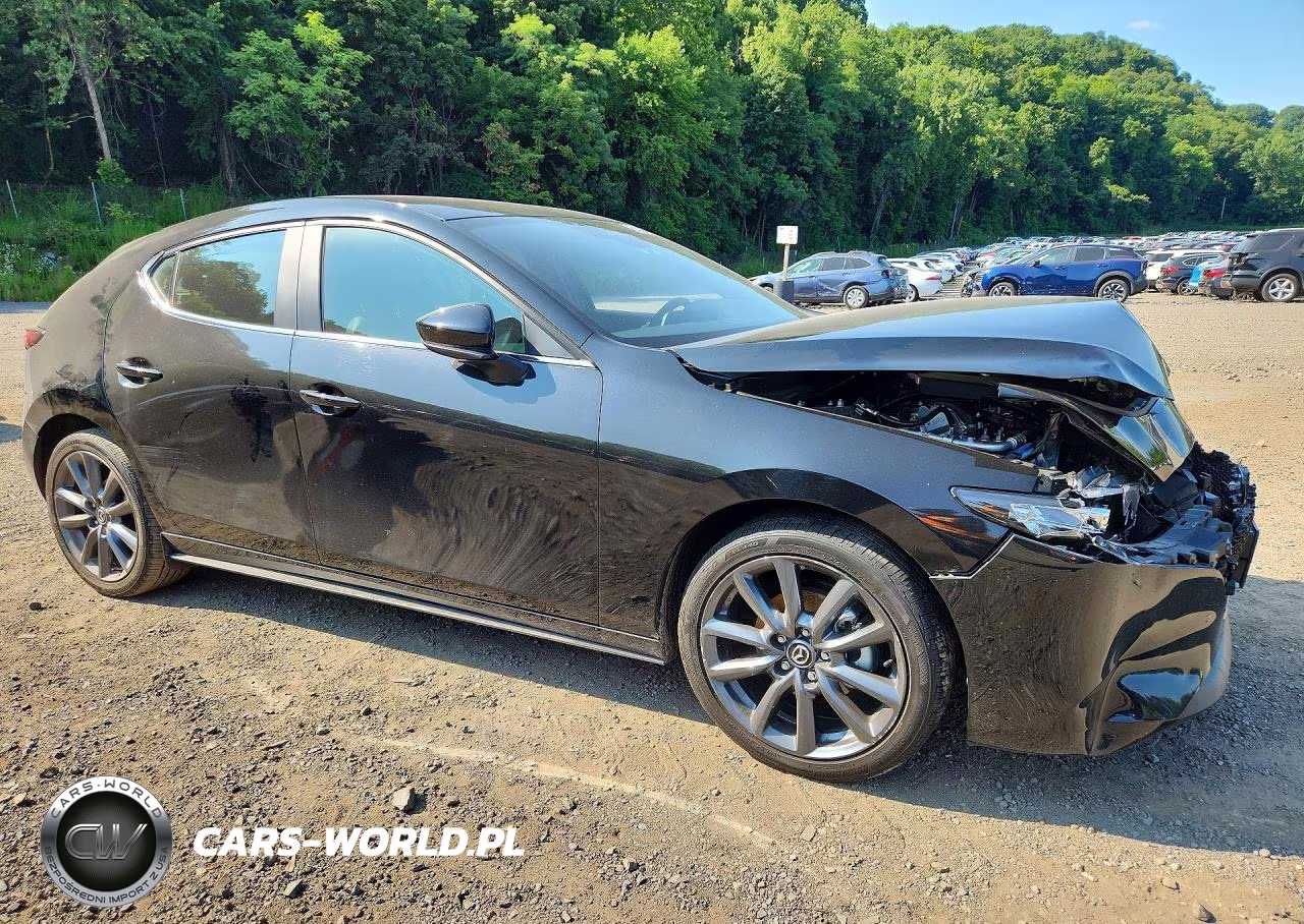 2024 Mazda 3 Preferred VIN:JM1BPALM1R1717362 - 4