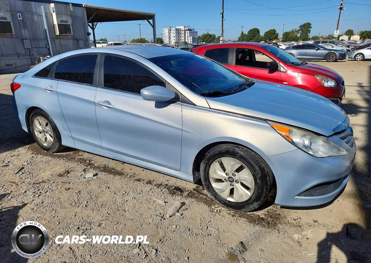 2014 Hyundai Sonata Gls VIN:5NPEB4AC6EH816379 - 4