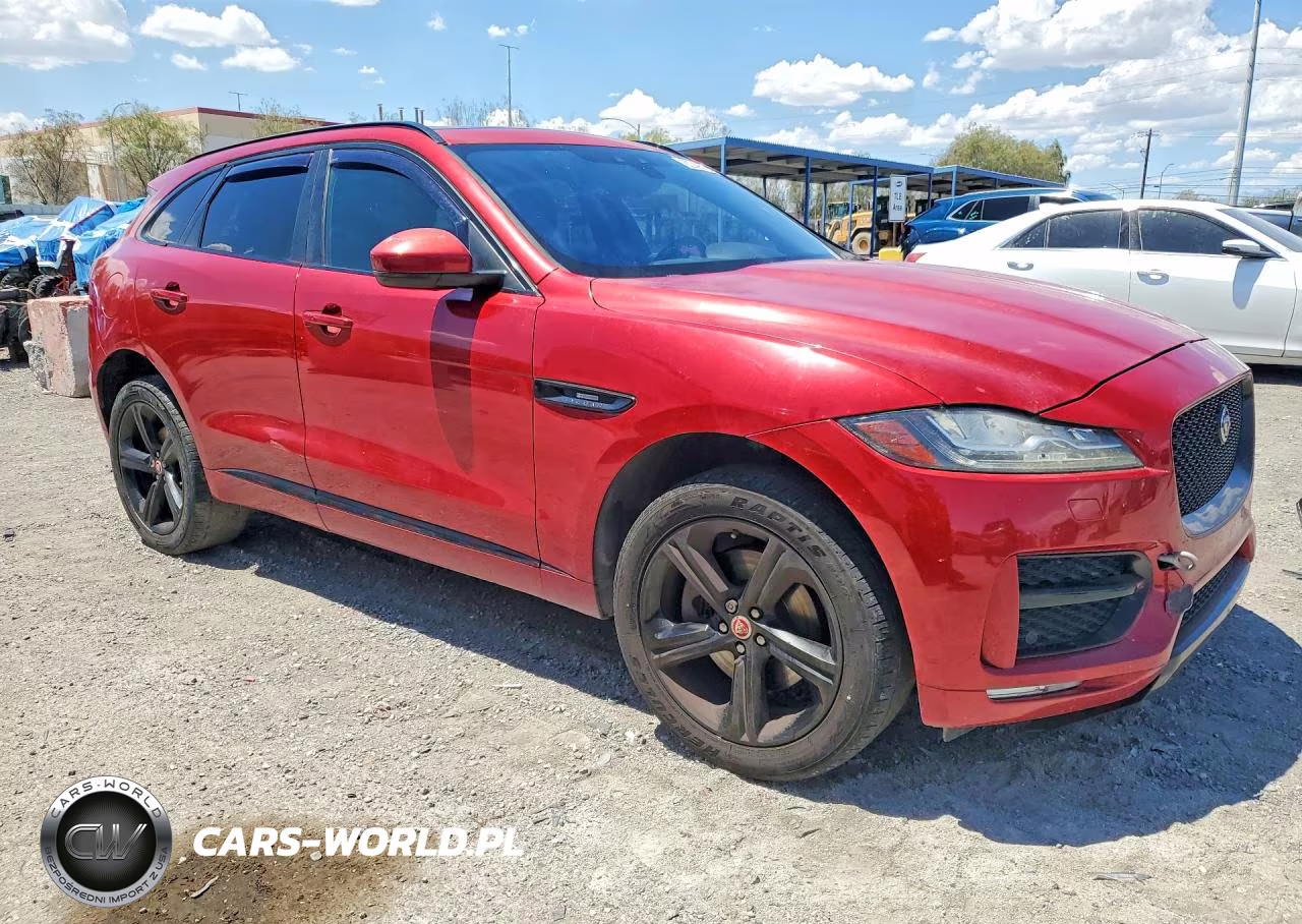 2017 Jaguar F-Pace R - Sport VIN:SADCL2BV4HA887606 - 4