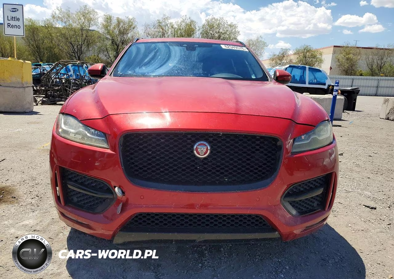 2017 Jaguar F-Pace R - Sport VIN:SADCL2BV4HA887606 - 5